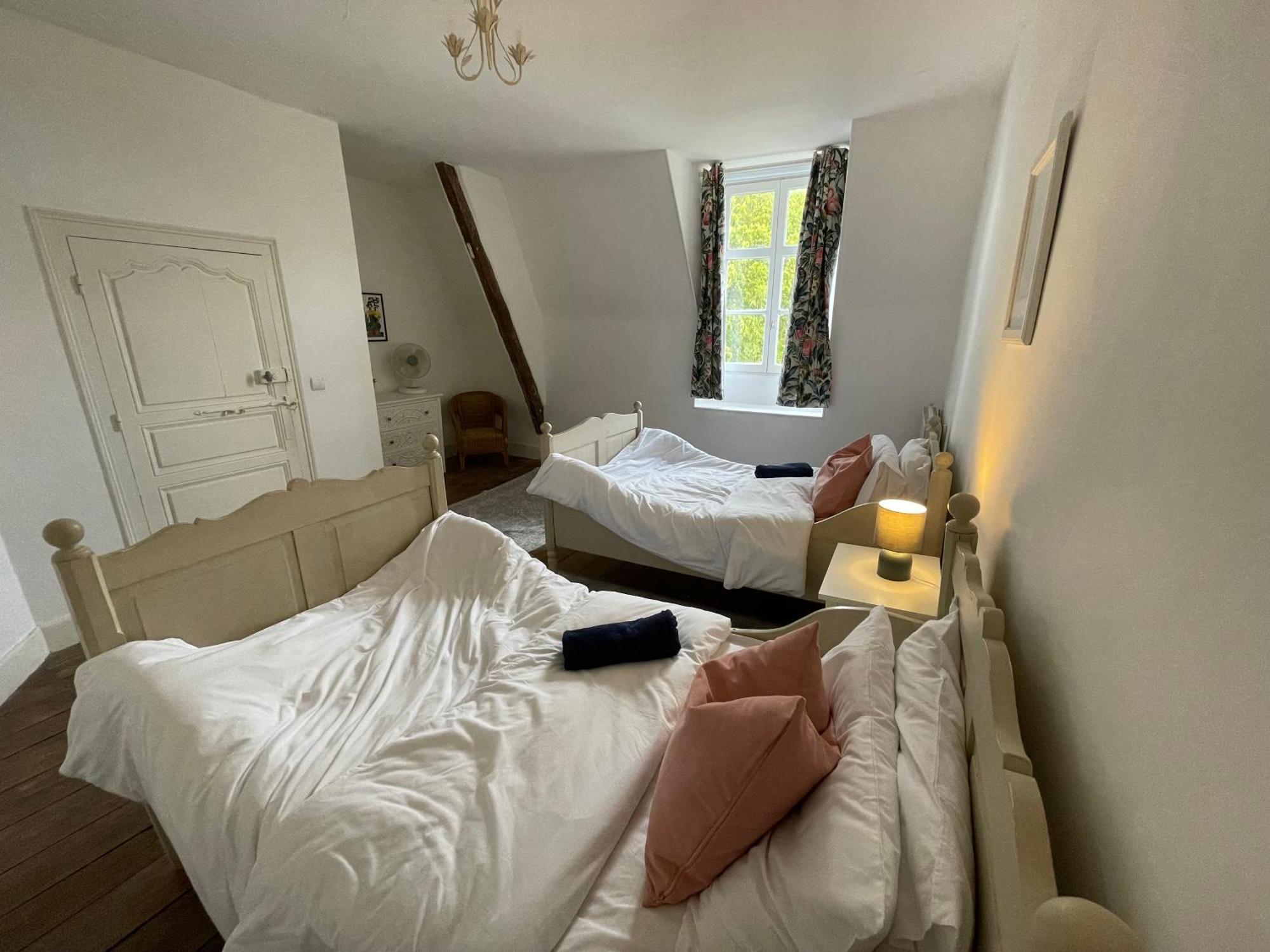 Beautiful 6 Bedroom House With Pool & Large Garden Le Pêchereau エクステリア 写真